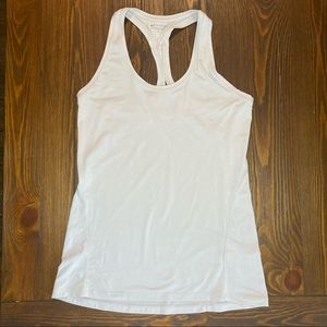 Athleta Limitless Keyhole Tank Soft Lilac Size Small